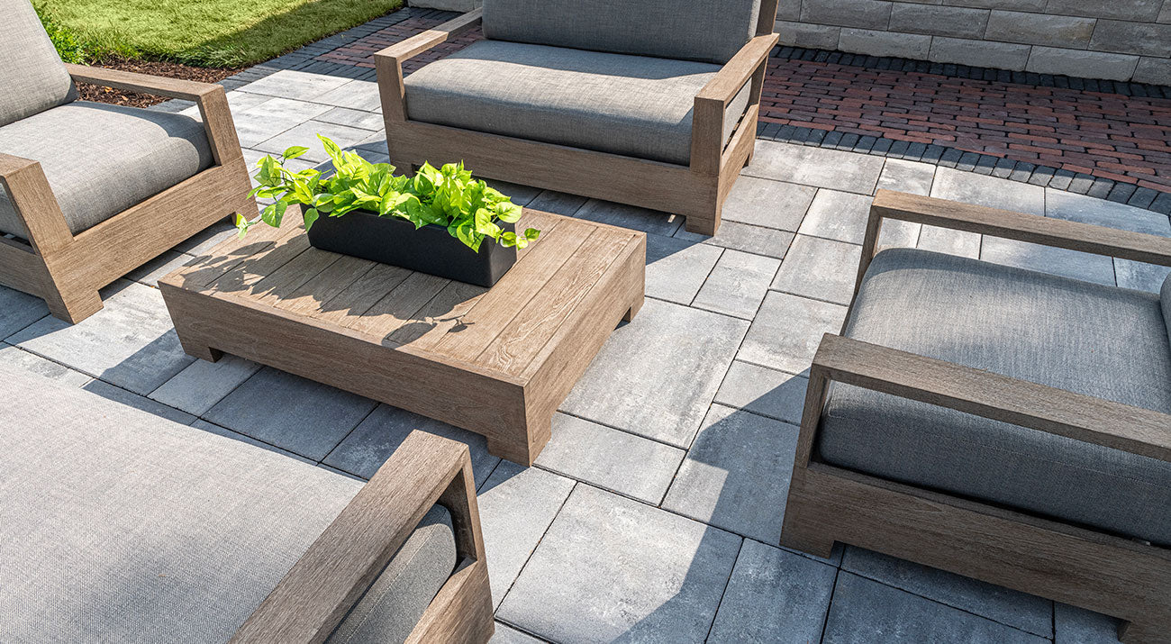 Beacon Hill™ Smooth with EasyClean™ Pavers