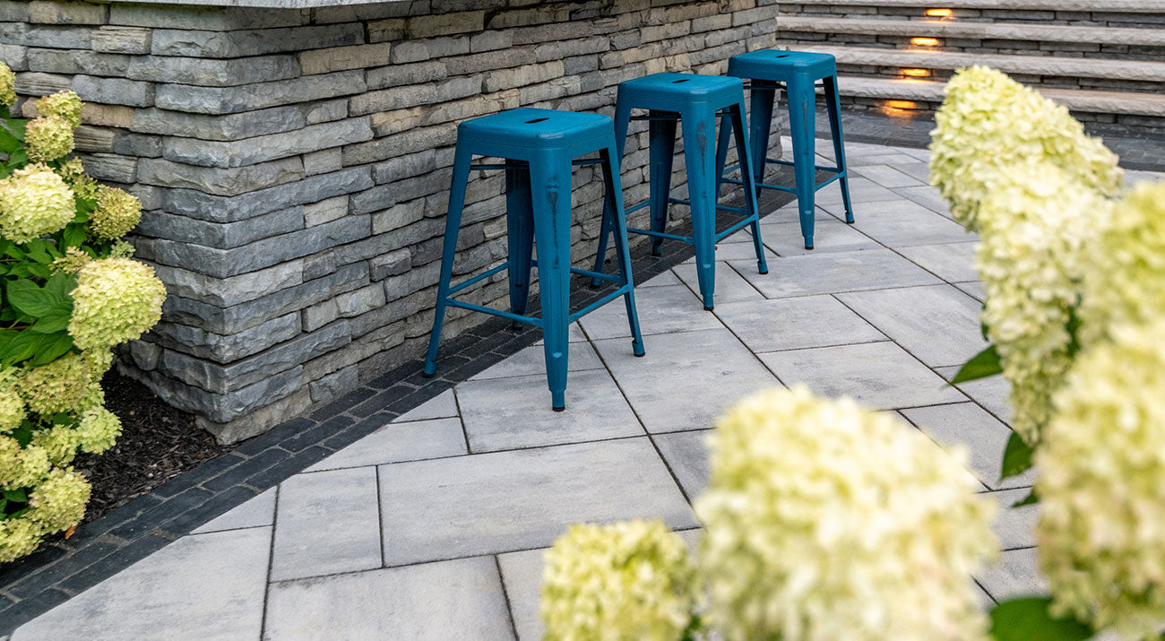 Beacon Hill™ Smooth with EasyClean™ Pavers