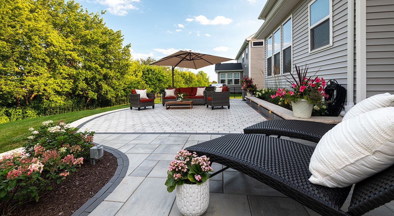 Beacon Hill™ Smooth with EasyClean™ Pavers