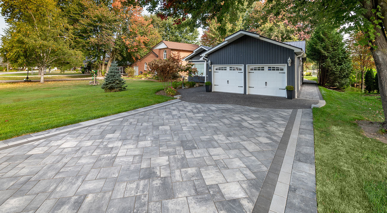 Beacon Hill™ Smooth with EasyClean™ Pavers