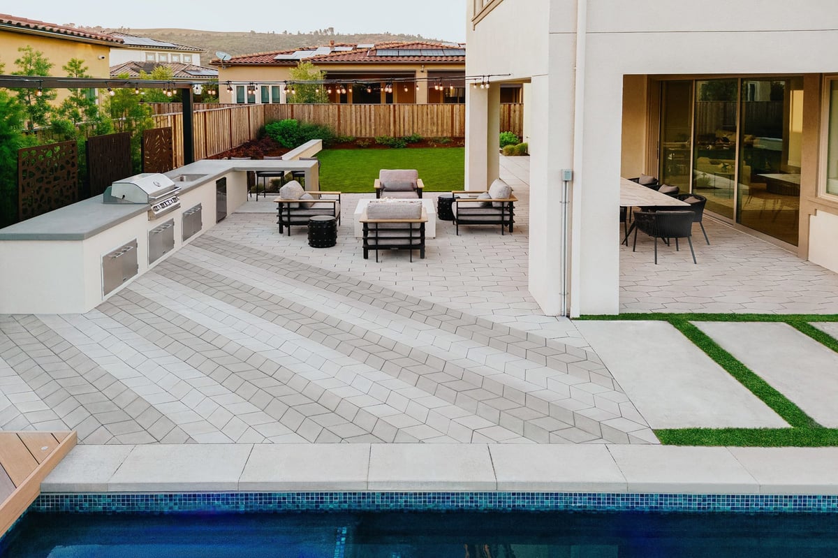 Hexa 100 Pavers
