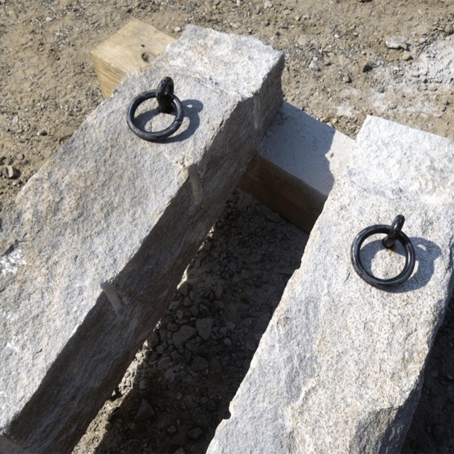 Hand Split Granite Hitching Post