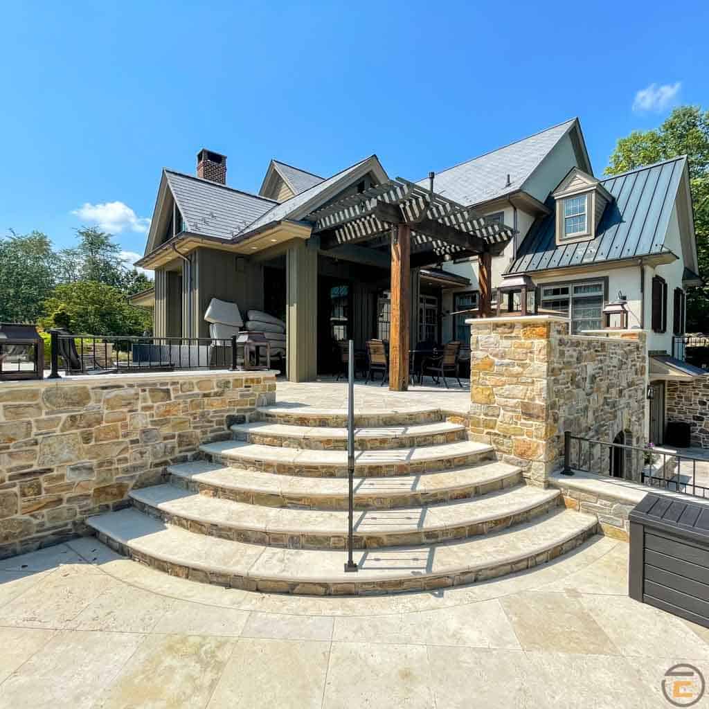 Ivory Vanilla Travertine Pavers