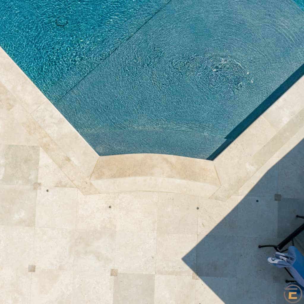 Ivory Vanilla Travertine Pavers